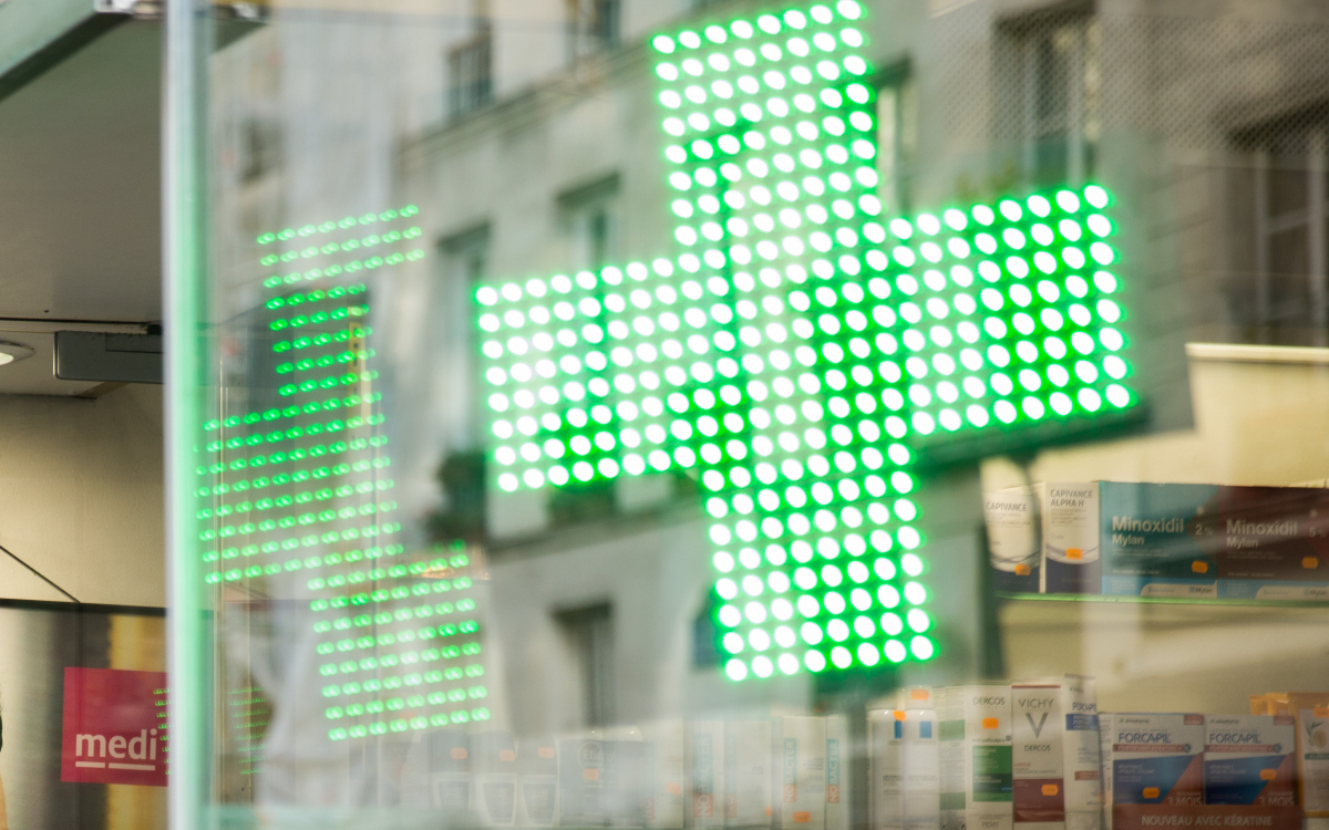 Illustration vitrine pharmacie